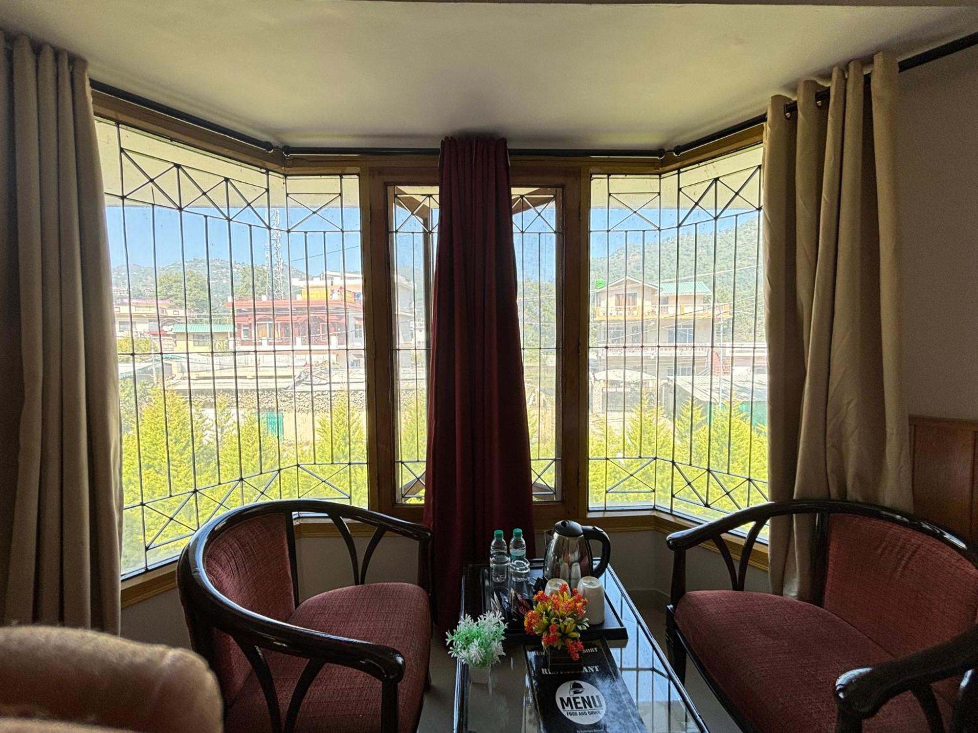 Ivy The Boutique Hotel Near Neem Karoli Temple ナイニタール エクステリア 写真